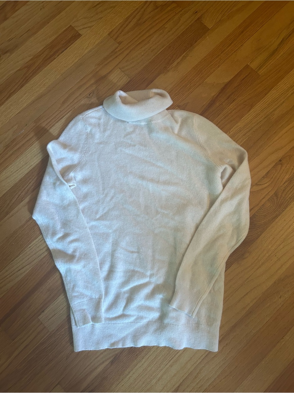 Bloomingdale’s Cashmere Cozy Cream Turtleneck Sweater